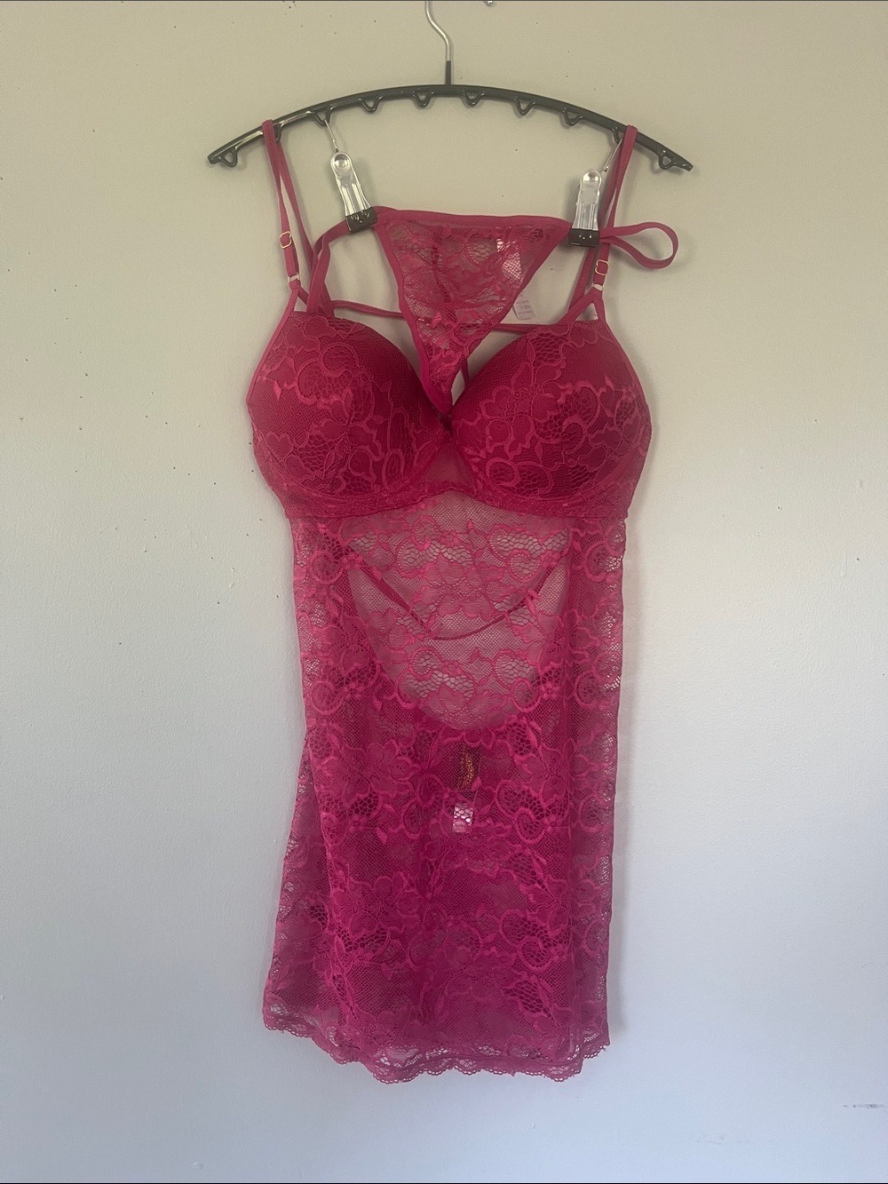 Woman’s Lace Chemise Nightdress with Matching Thong in Fuchsia Medium